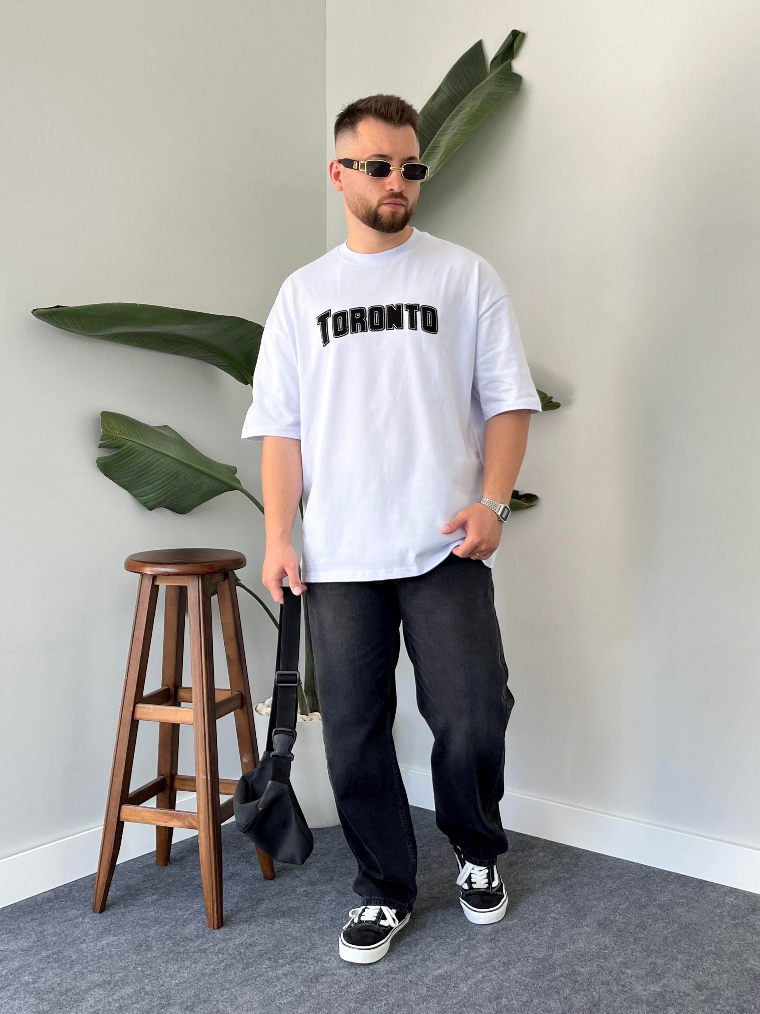 Toronto Nakışlı Beyaz Oversize T-shirt