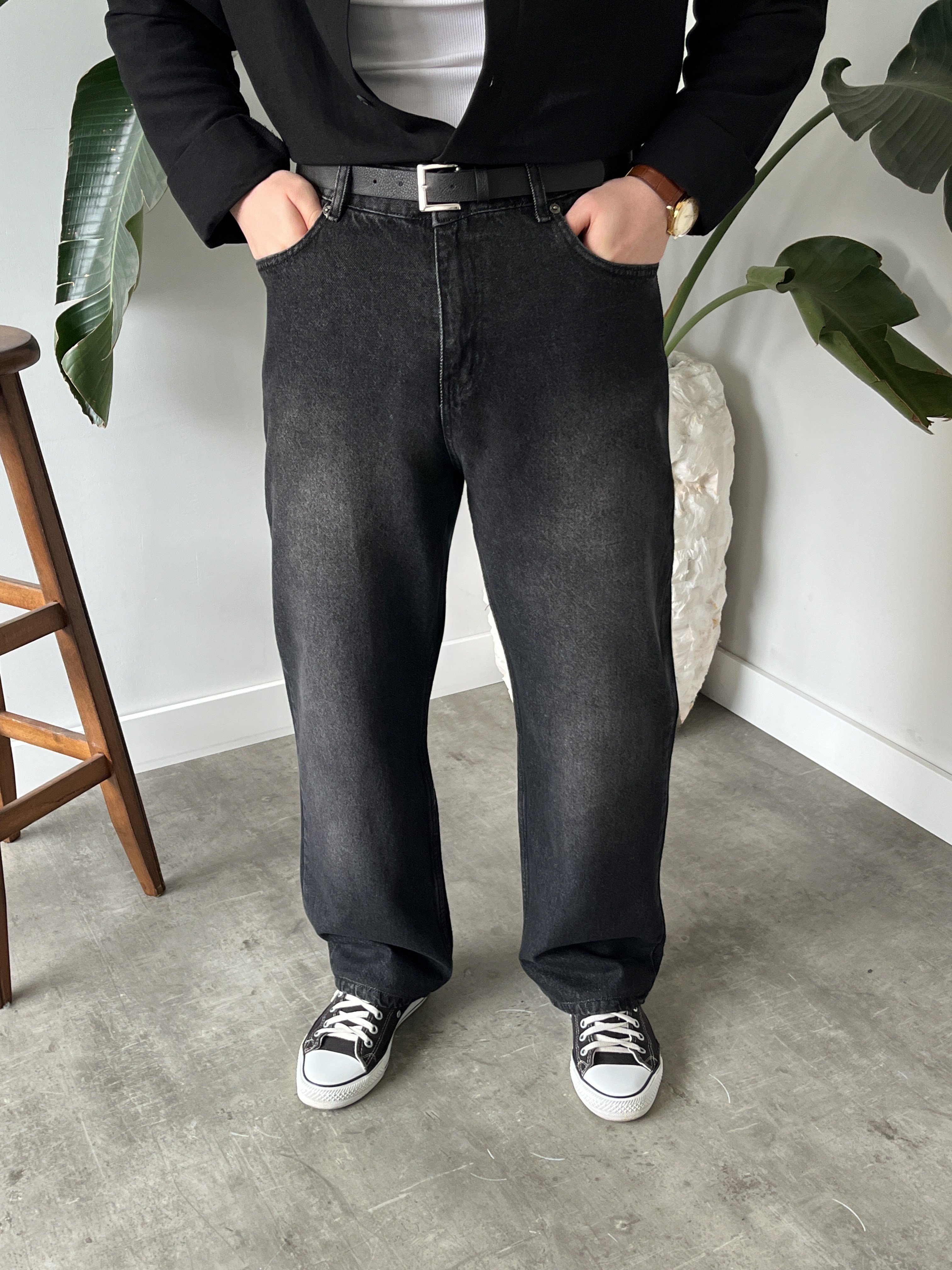 Yıkamalı Efektli Siyah Baggy Jean