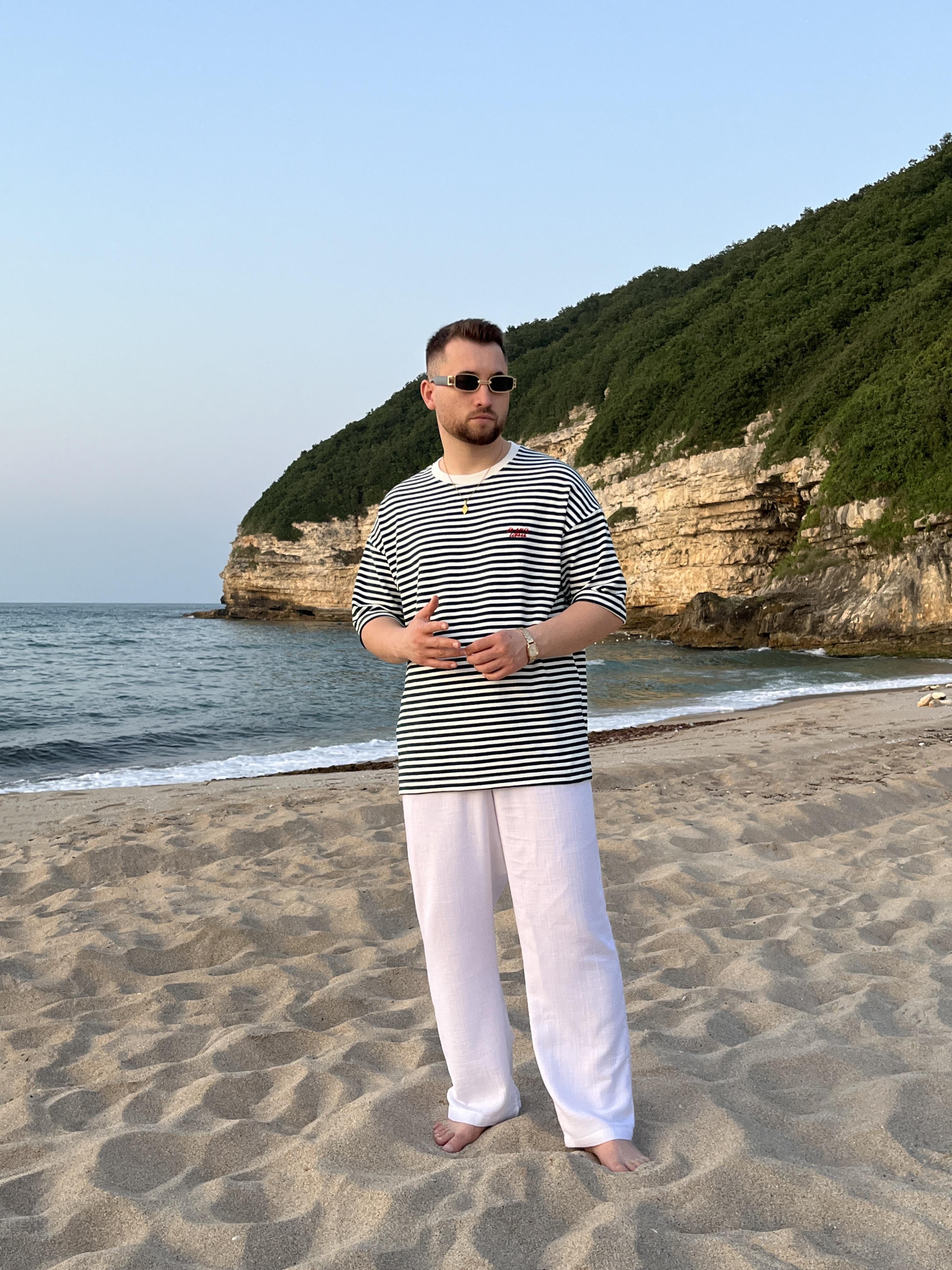 Zümrüt Çizgili Nakış Detaylı Oversize T-shirt