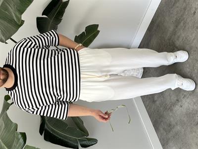 Beyaz Burgu Bağcık Detaylı Pamuk Keten Relax Fit Pantolon