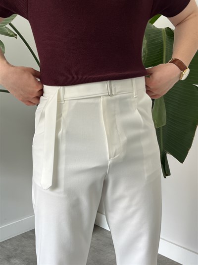 Beyaz Kemer Detaylı Kumaş Baggy Pantolon