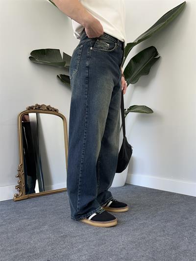 Blue Tint Acid-Wash Extra Baggy Jean