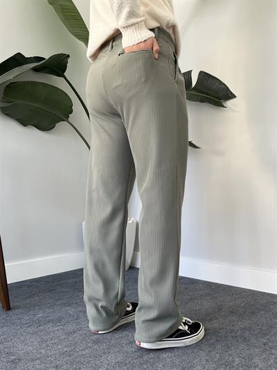 Çağla Yeşili Pileli Fitilli Baggy Pantolon