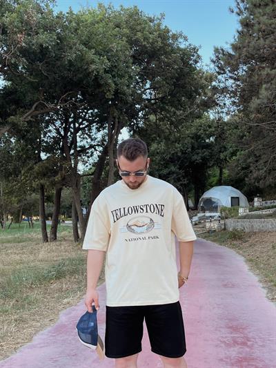Krem Yellowstone Baskılı Oversize T-shirt