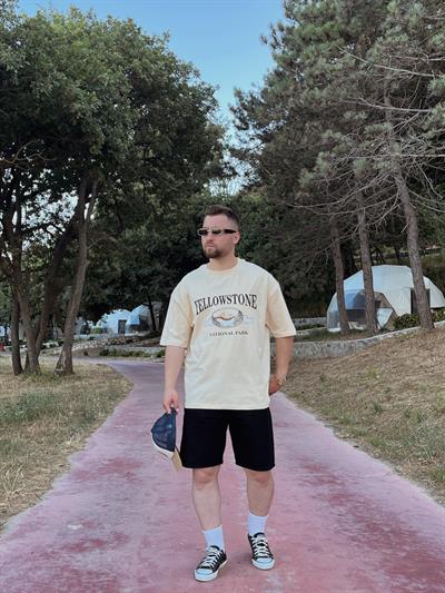 Krem Yellowstone Baskılı Oversize T-shirt