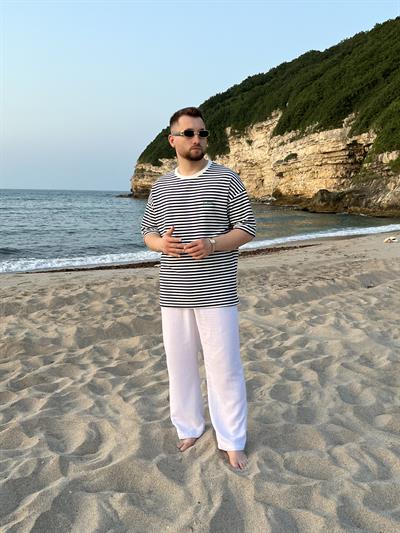 Lacivert Çizgili Nakış Detaylı Oversize T-shirt