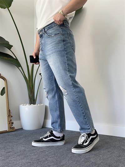 Minimal Yırtık Mavi Boyfriend Jean