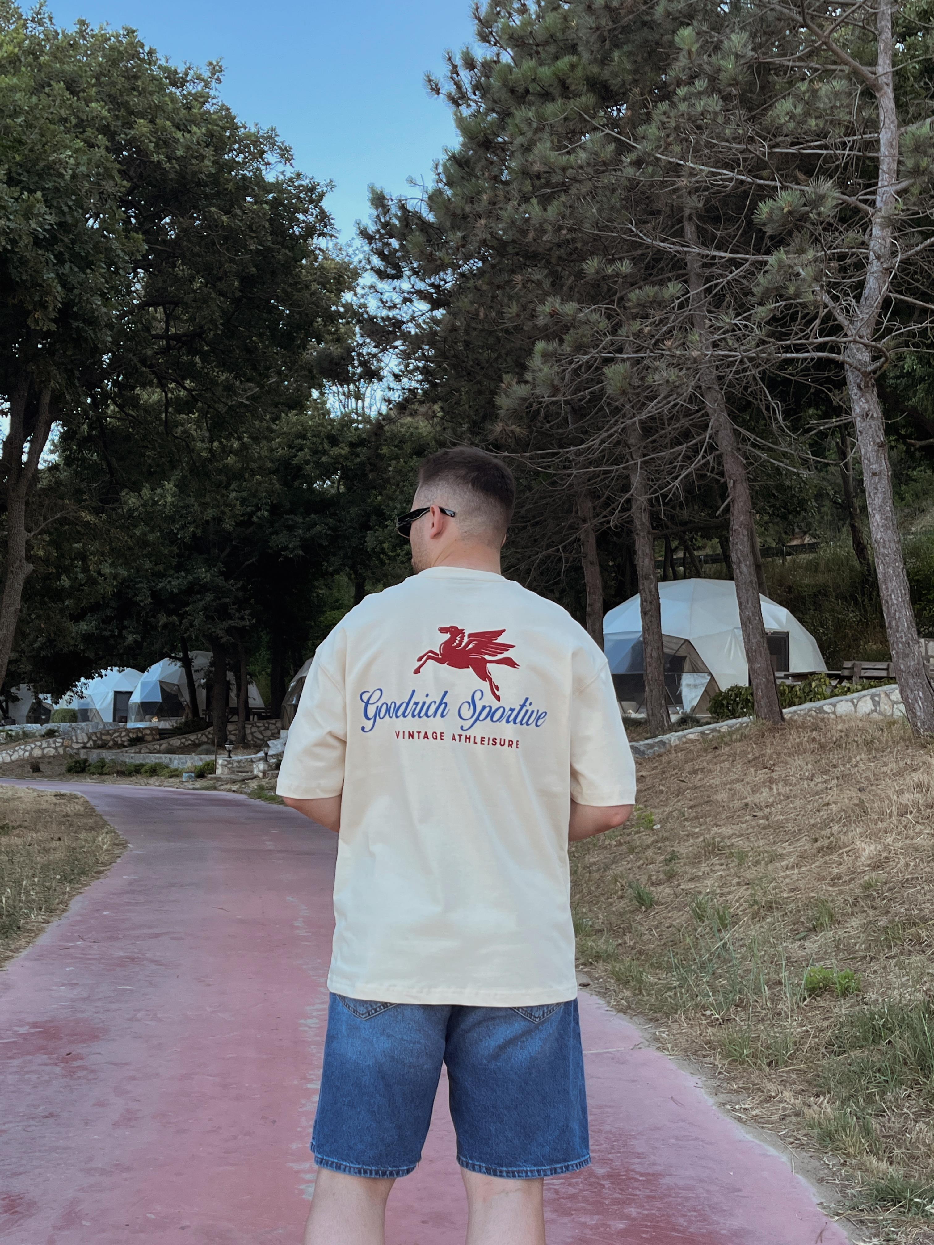 Krem Goodrich Baskılı Oversize T-shirt