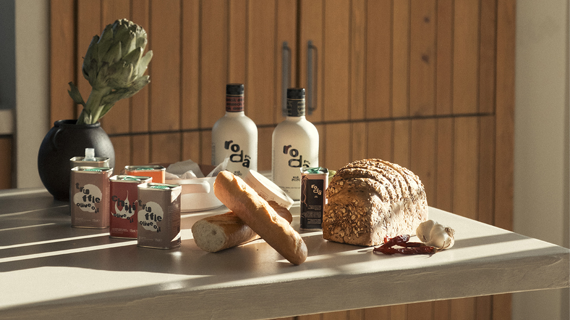 Evde Zeytinyağı Saklama Rehberi: Işık, Isı ve Ambalaj