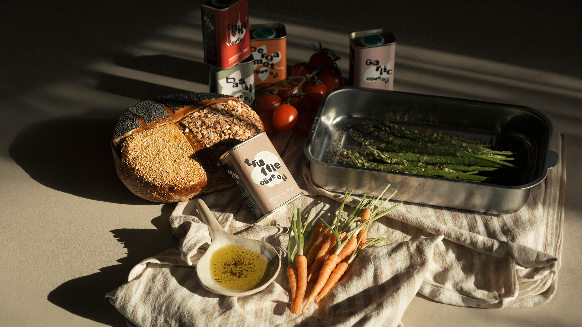 Zeytinyağı ile Ev Yapımı Salata Sosları: Sağlıklı ve Gurme Tarifler