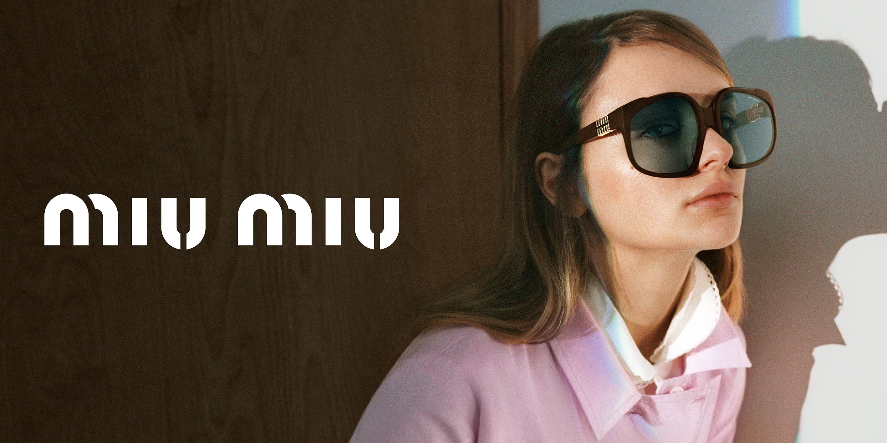 Miu Miu Güneş Gözlükleri ile Yaza Şıklık Katın – 2025 Stil Rehberi