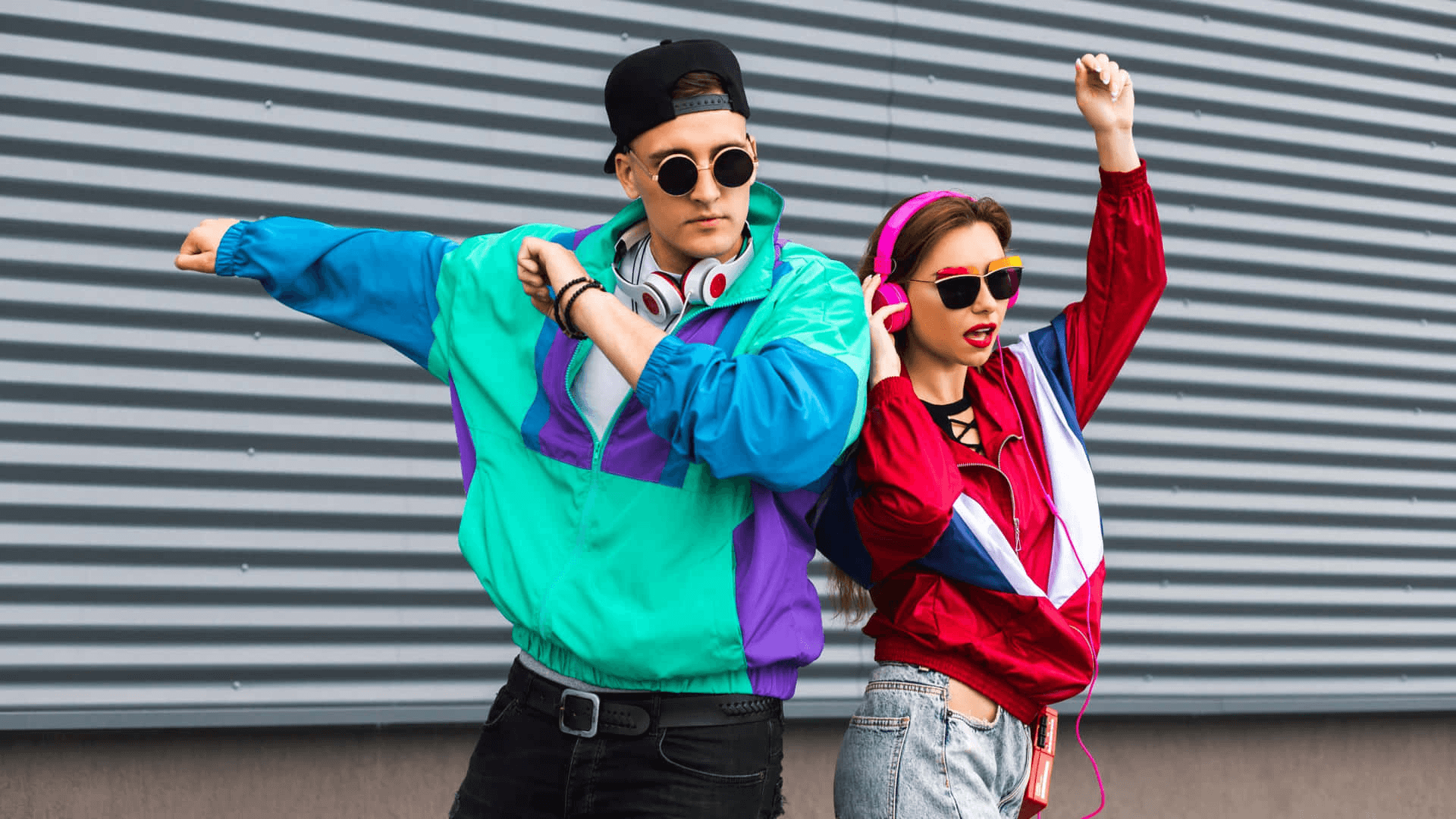 Miu Miu MU 01YS ve Versace VE4361 ile Sofistike Yaz Görünümleri