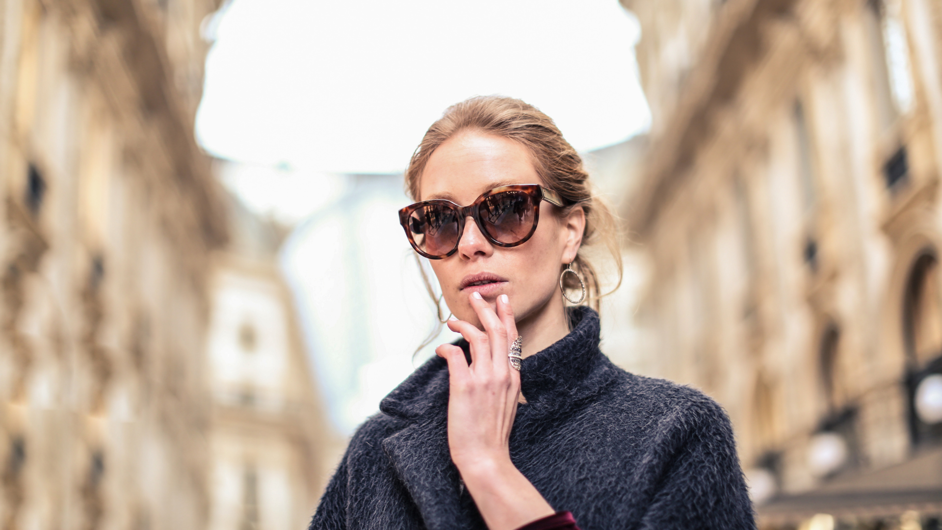 Saint Laurent SL M136 002 gözlük modeli minimalist ve lüks tasarımı