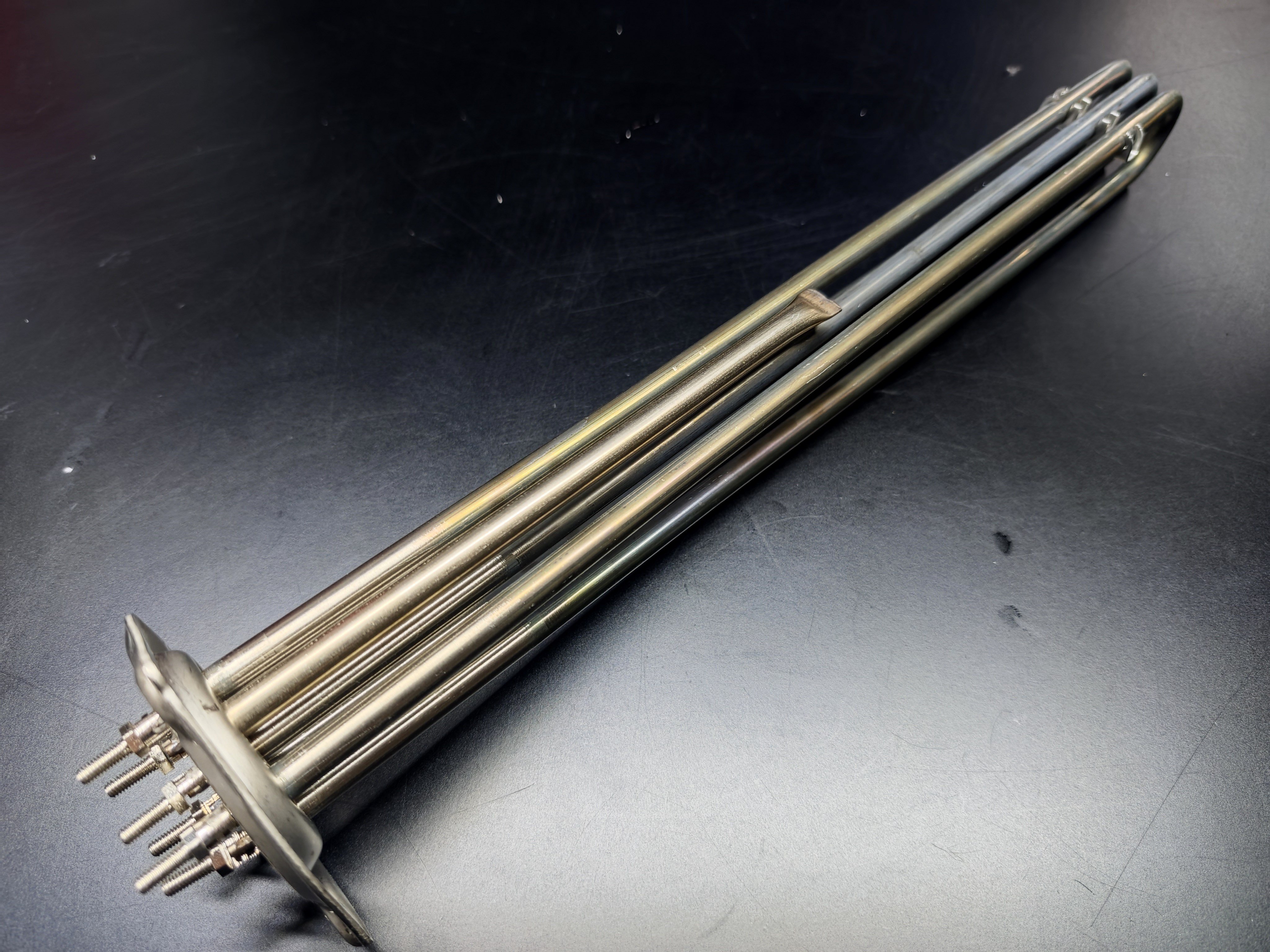 16.RICA Heating ElementsRICA R 5073556 Triangular Flange Immersion Heating Element 230V/400V 9000W Metric Screw Connection With Pocket 40cm CR304RICA R 5073556 Triangular Flange Immersion Heating Element 230V/400V 9000W Metric Screw Connection With Pocket 40cm CR304