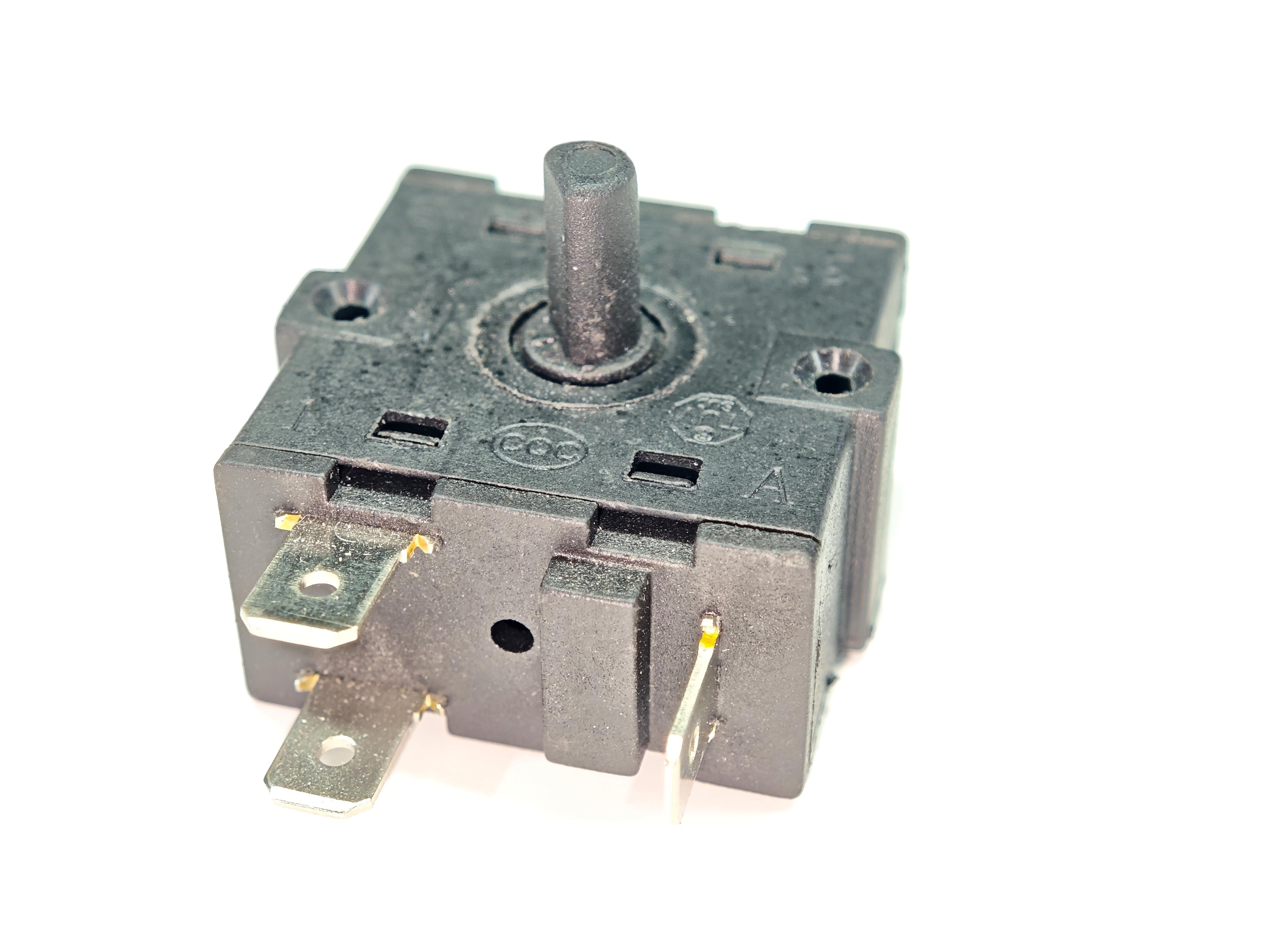 07.Rotary Polymeric Switches5 Position Rotary Switch with 3 Socket Square Design – Black Commutator Selector Switch for Oven, Cooker & Heater5 Position Rotary Switch with 3 Socket Square Design – Black Commutator Selector Switch for Oven, Cooker & Heater