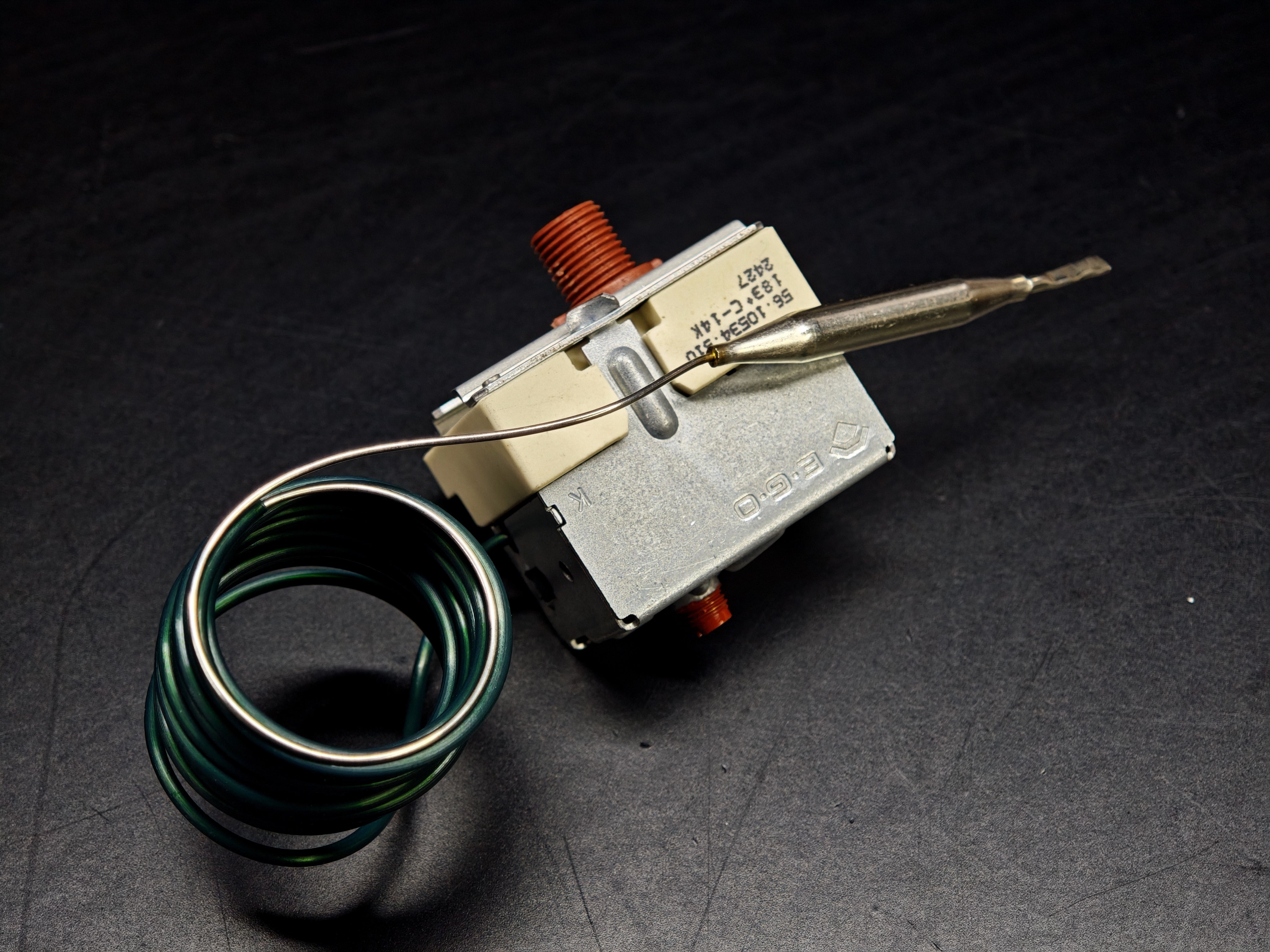 03.Tail ThermostatsEGO 56.10534.510 Single Phase Safety Limit Thermostat 183°C Manual Reset 1460mm CapillaryEGO 56.10534.510 Single Phase Safety Limit Thermostat 183°C Manual Reset 1460mm Capillary