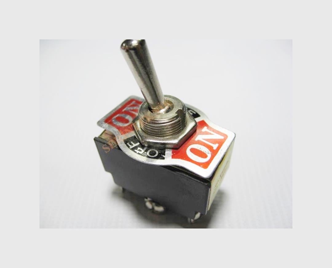 SERN Metal 3-Position Rotary Switch – Left/Right/Centre | 3+3 Screw Terminals | 230V Selector Switch
