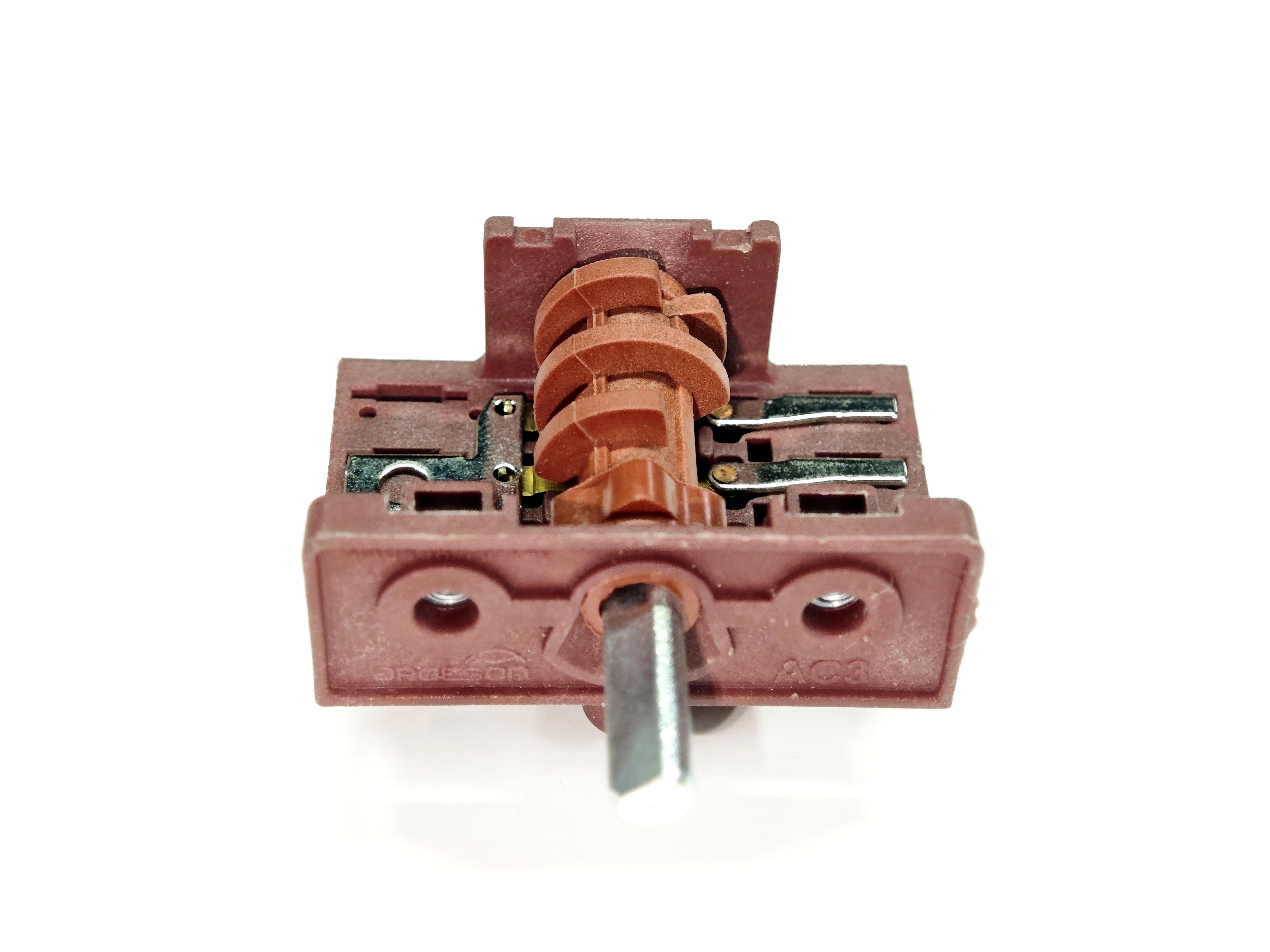 07.Rotary Polymeric SwitchesPolyemit Rotary Switch 3+2 AC3 4 Position Brown – Replacement Selector Switch for Oven, Cooker & HeaterPolyemit Rotary Switch 3+2 AC3 4 Position Brown – Replacement Selector Switch for Oven, Cooker & Heater