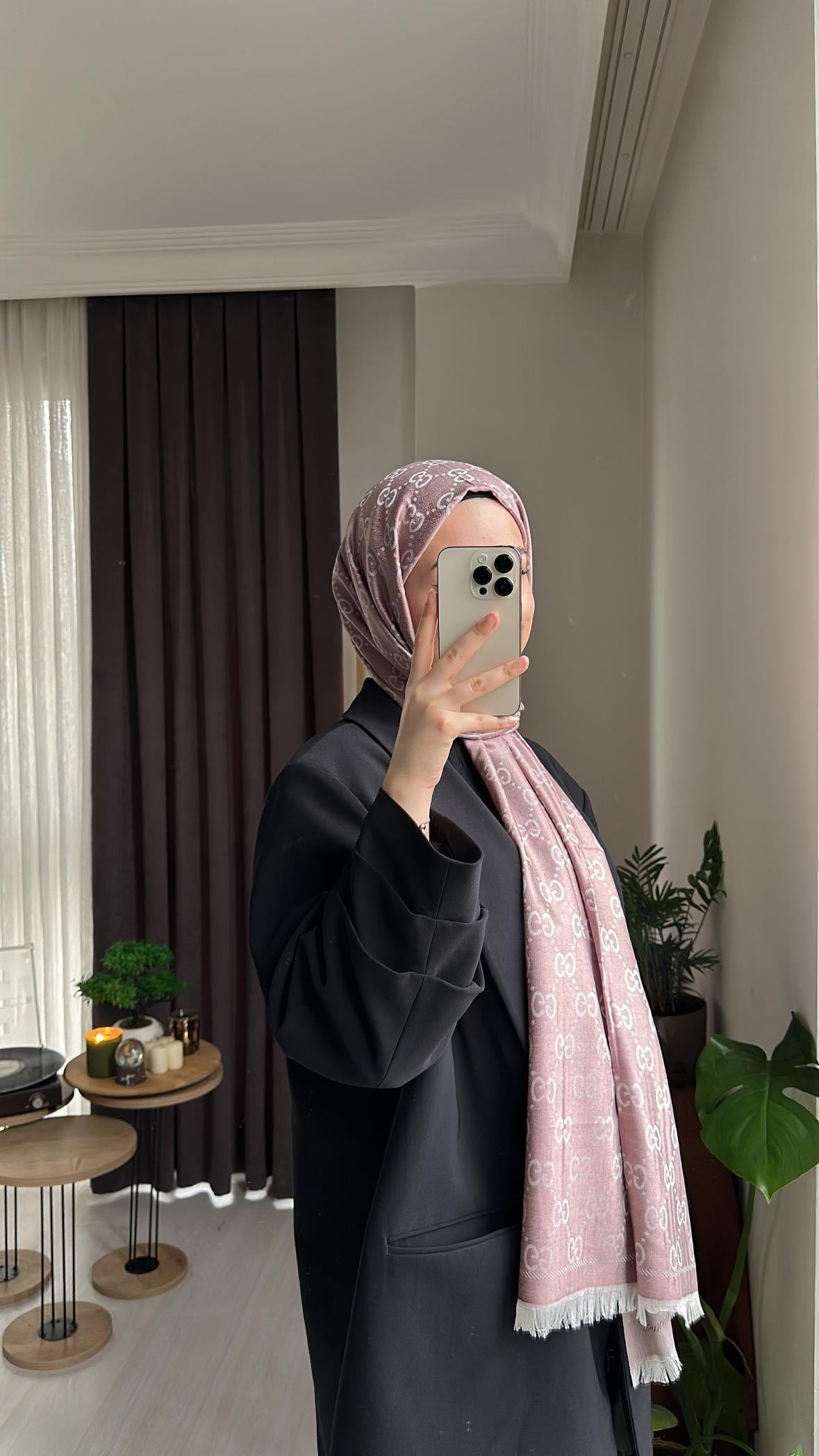 Gül Kurusu Gucci Şal