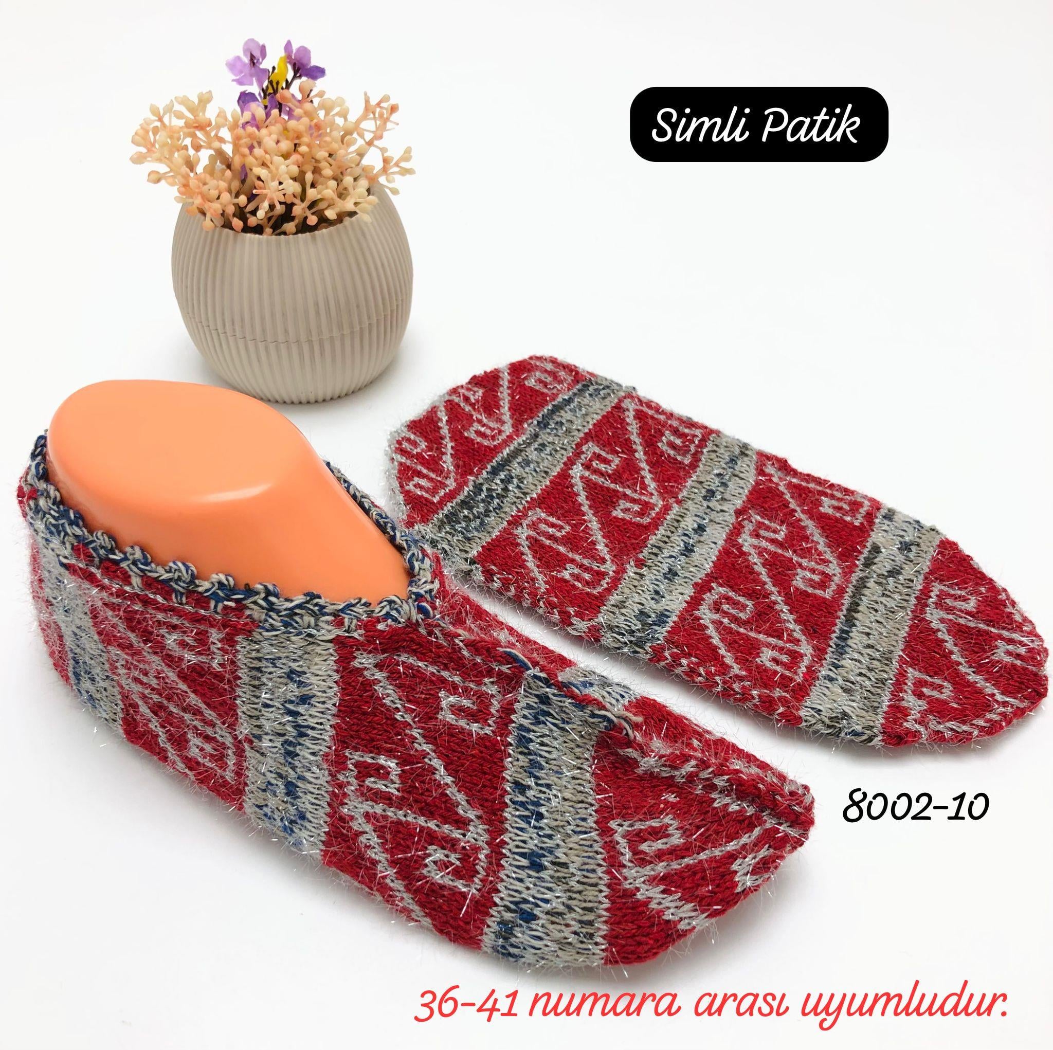 8002 Desenli Simli Patik