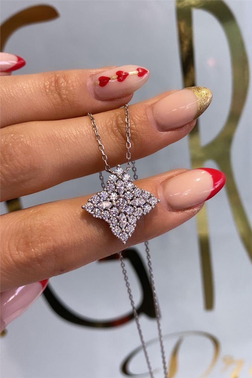 Taşlı Clover Kolye