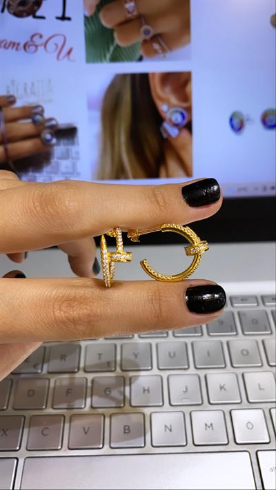 Gold Çivi Halka Küpe