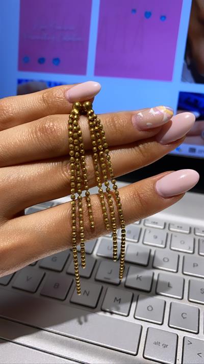 Goldie Sallantılı Topy Küpe