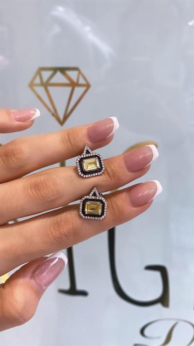 Sarı Taşlı Mineli Kare Küpe