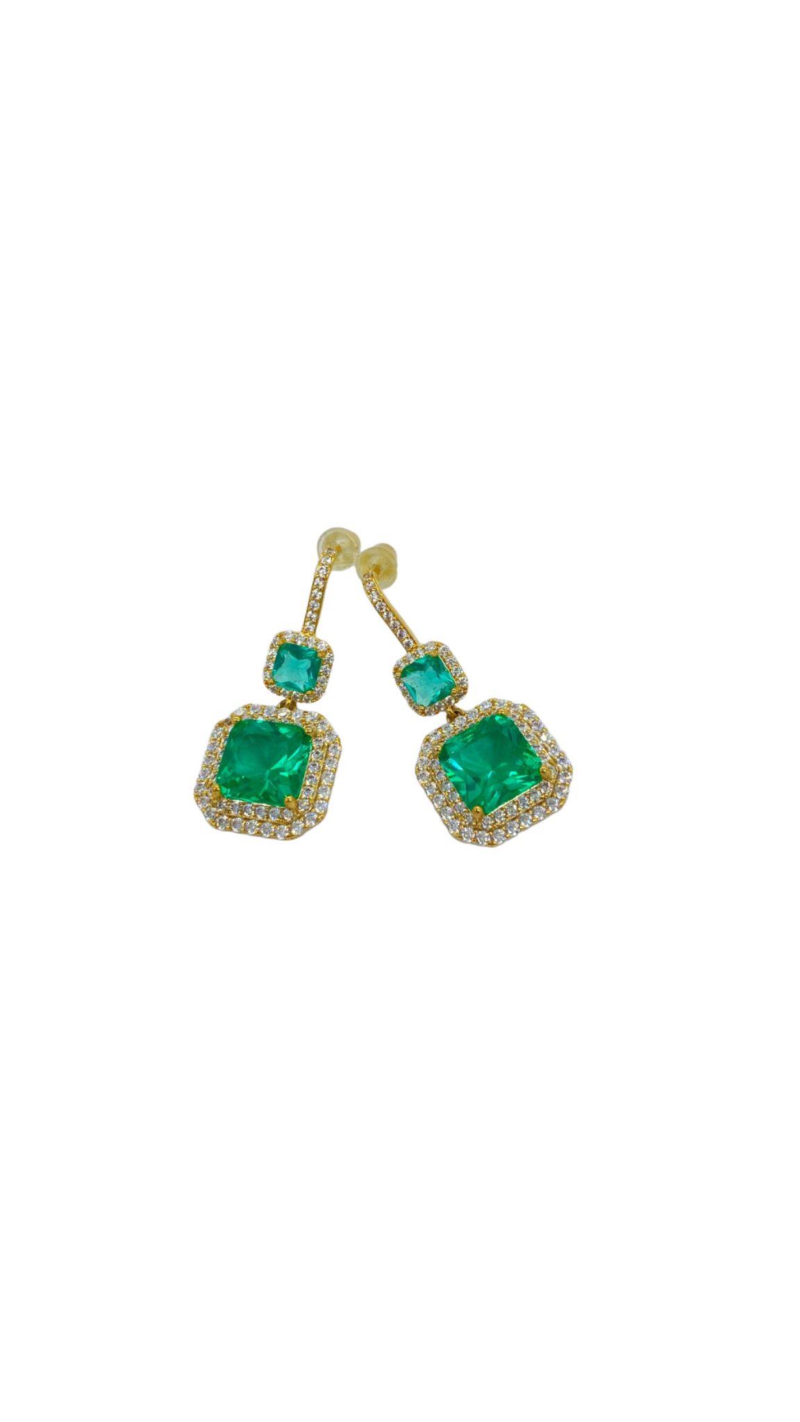 Green Sallantılı Küpe