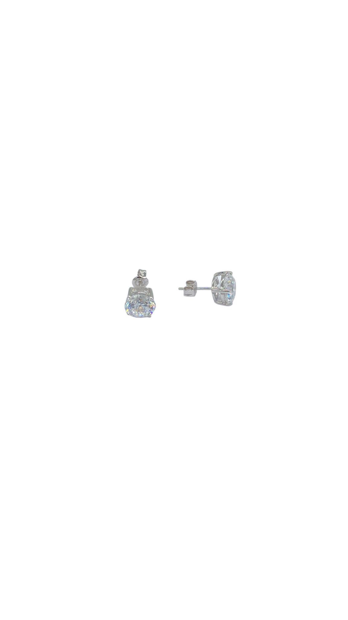 İthal Vip Seri Mozanite 4 Tırnak Tektaş Küpe
