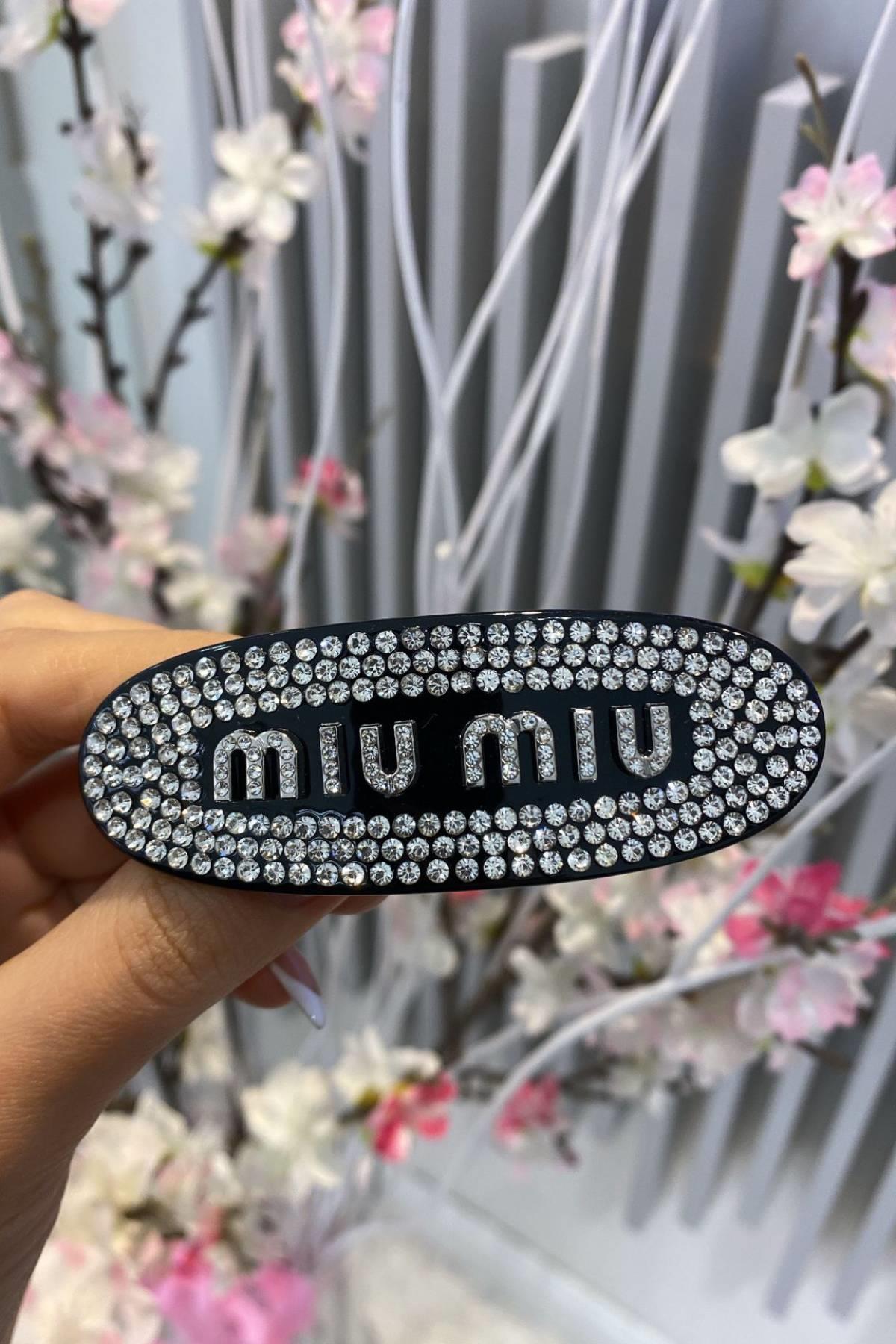 Miu Black Toka