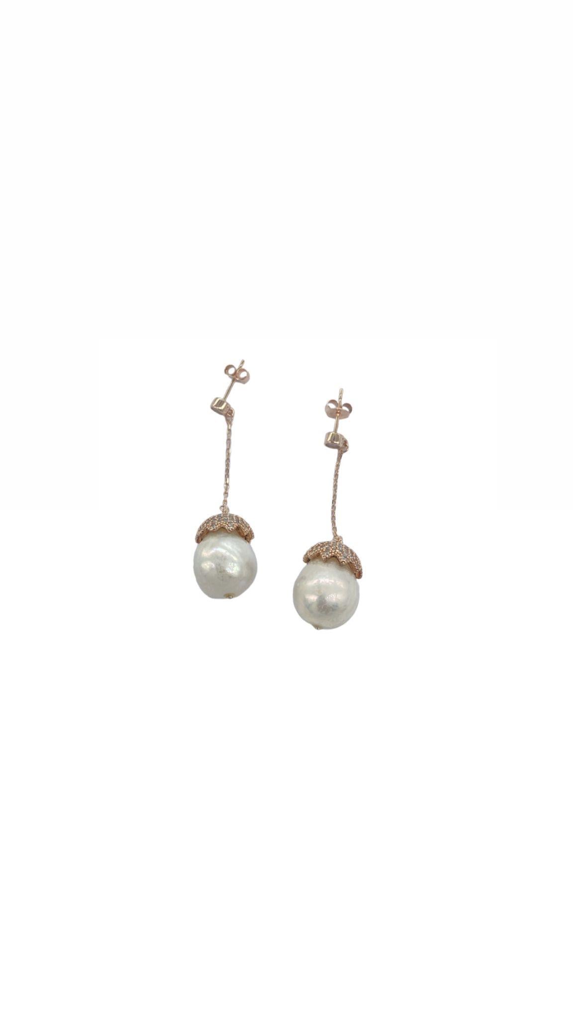 Sallantılı Barok İnci Küpe