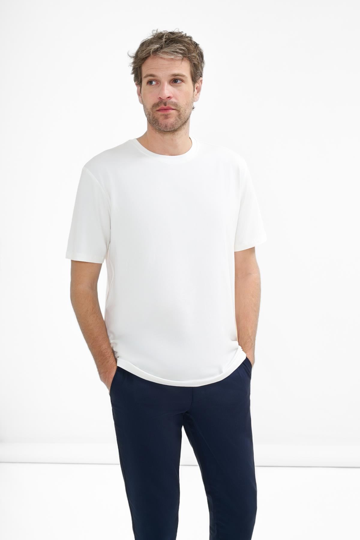 İntersivin Beyaz Tshirt - T06