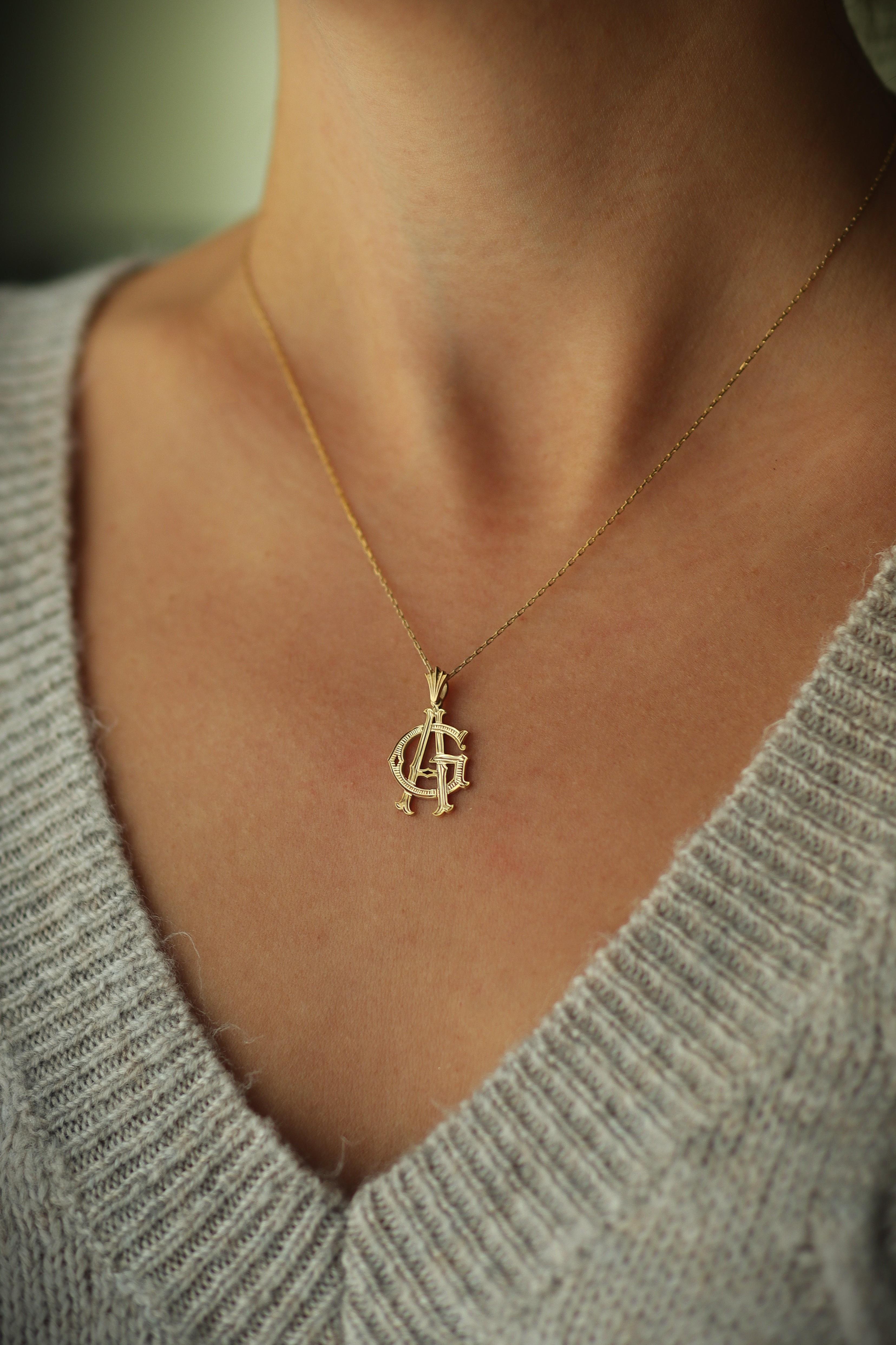 14 Ayar Altın Minimonogram Kolye