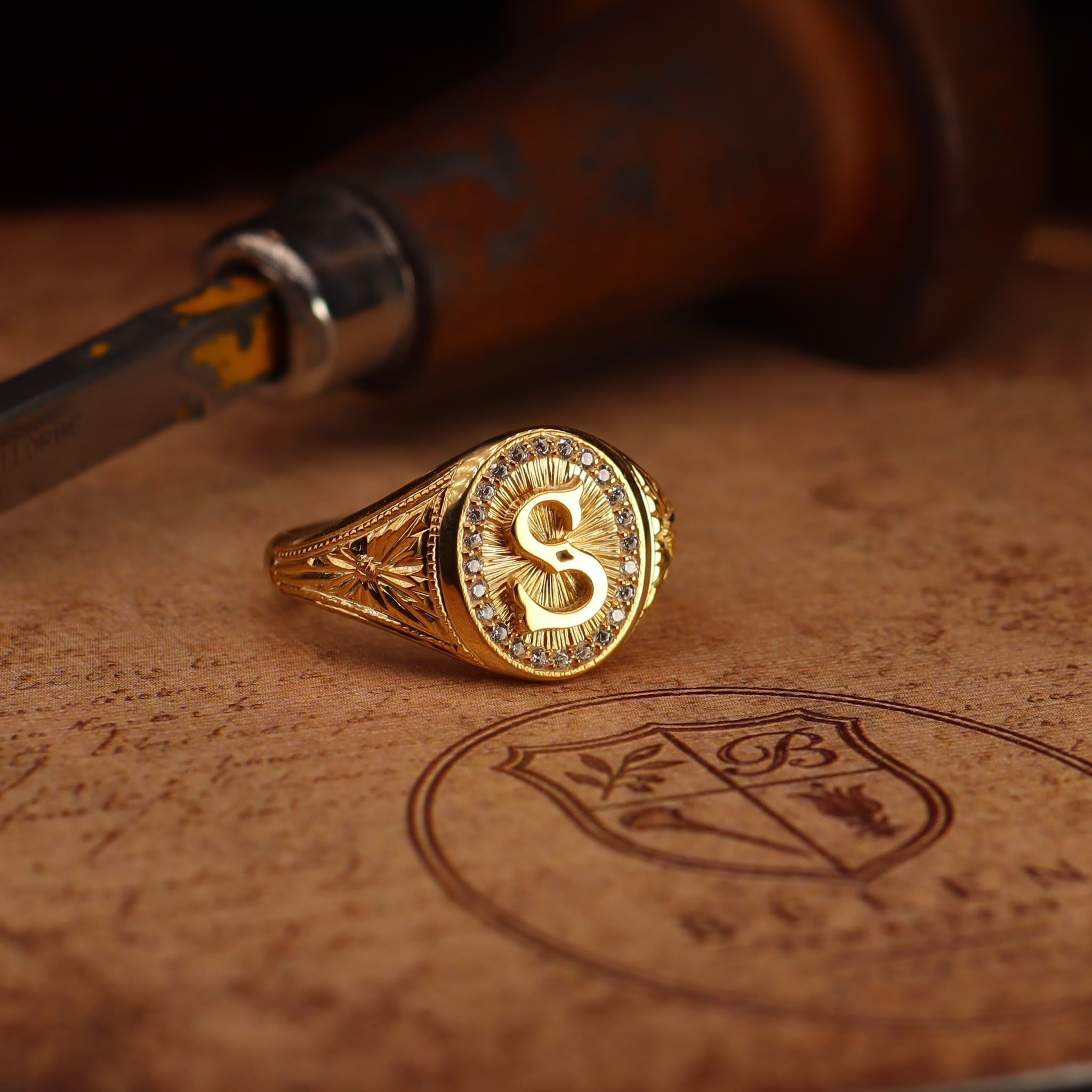 Belen Diamond Signet Yüzük ( 14 ayar altın)