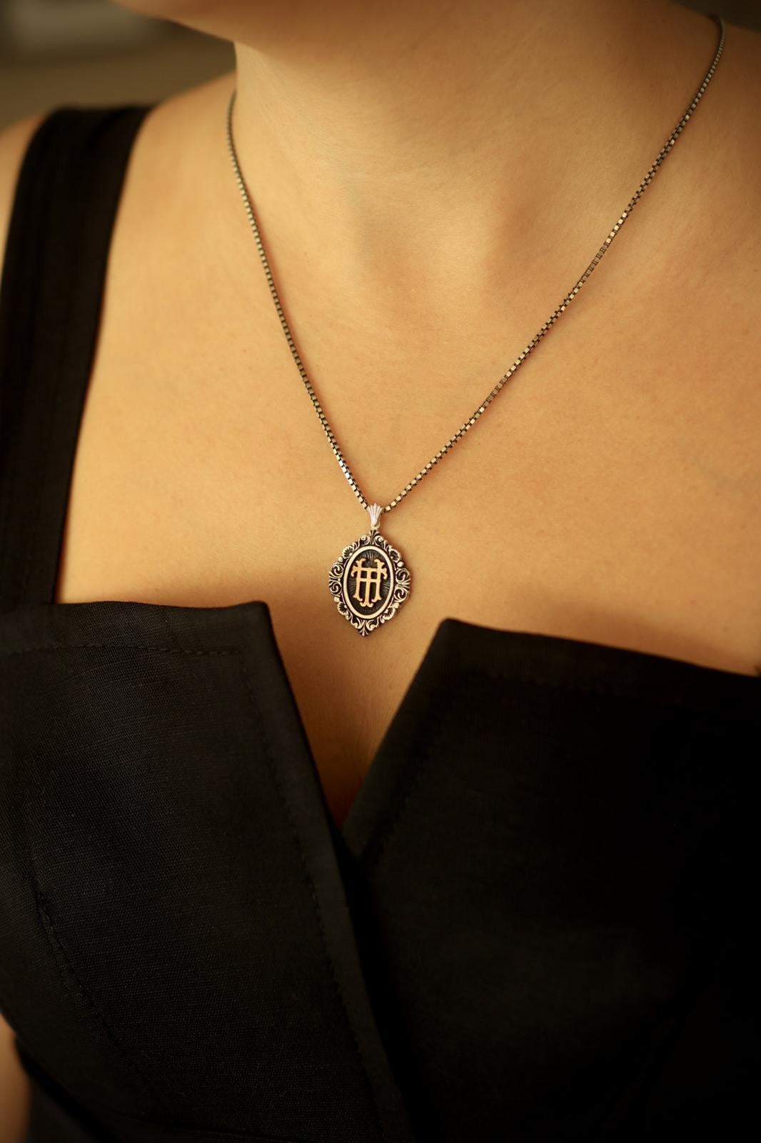 Floral Madalyon Kolye 