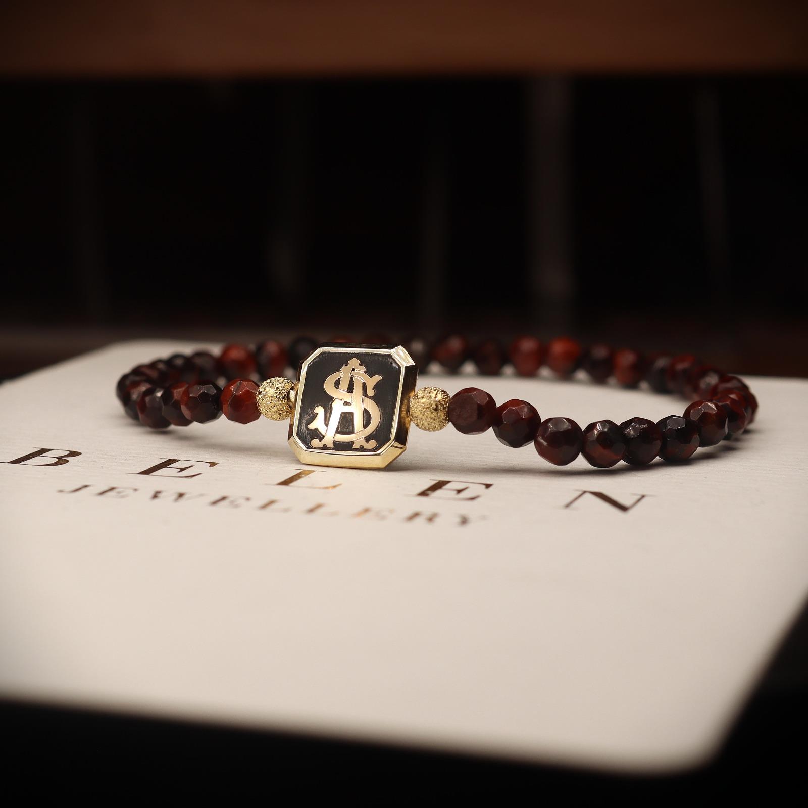 Kaplan Gözü Taşlı Monogram Bileklik (14 Ayar Altın)