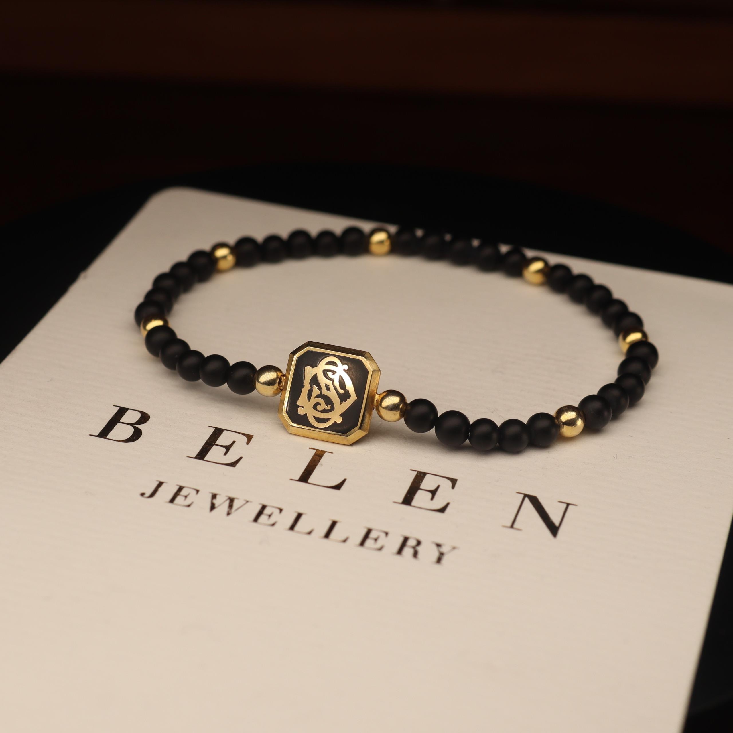 Onix Taşlı Monogram Bileklik (14 Ayar Altın)