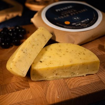 Taze Kekikli Kars Göbek Kaşarı