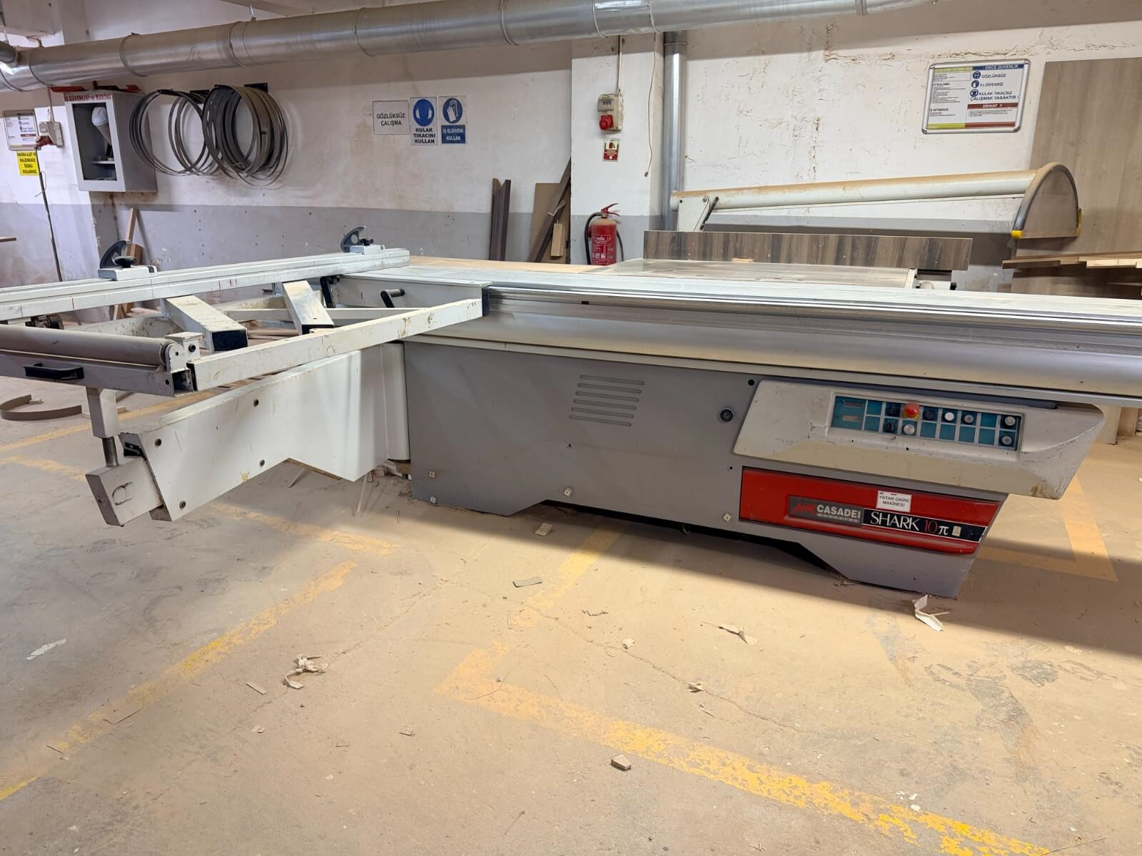 CASADEİ SHark 10 Çizicili Yatar Daire Kesim Makinesi (2000)