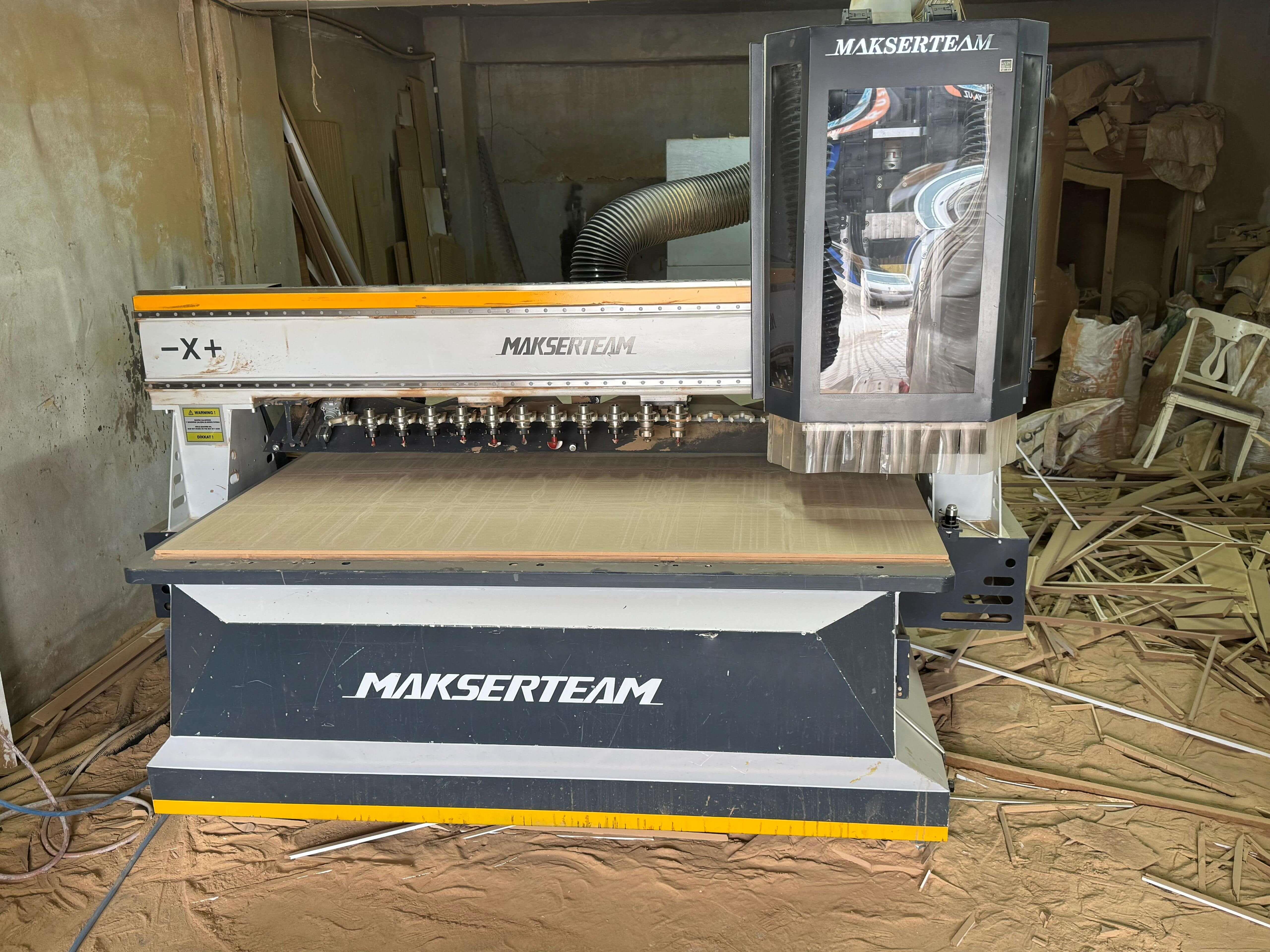 Makser 2136 Premium Süpürmeli Düz Tabla Cnc Makinesi (2024)