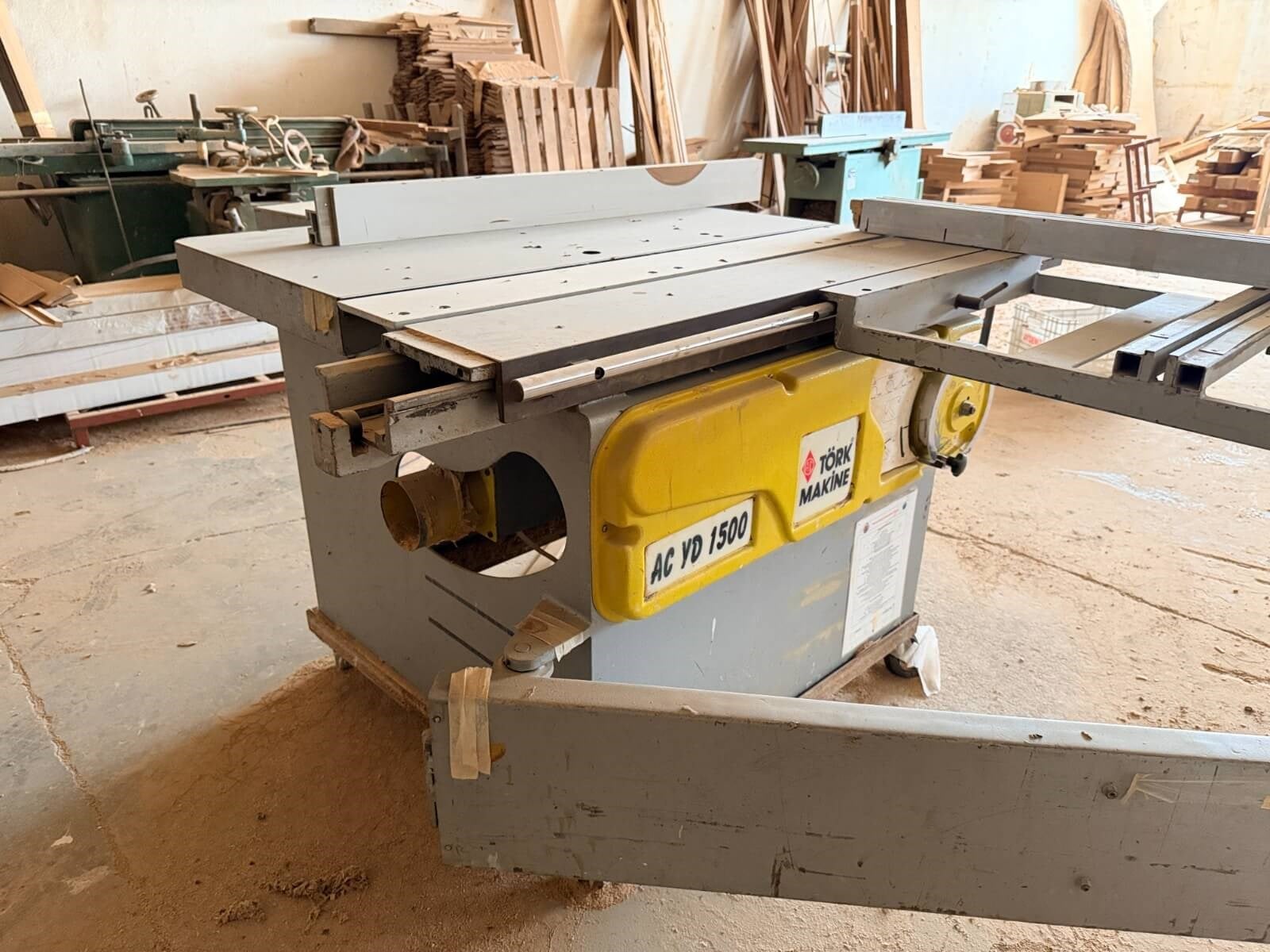 TÖRK MAKİNE Ac Yd 1500 Yatar Daire Makinesi