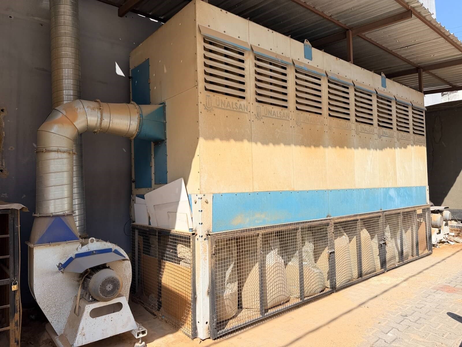 ÜNALSAN 16 Çuval 3 Motor Toz Emme Makinesi