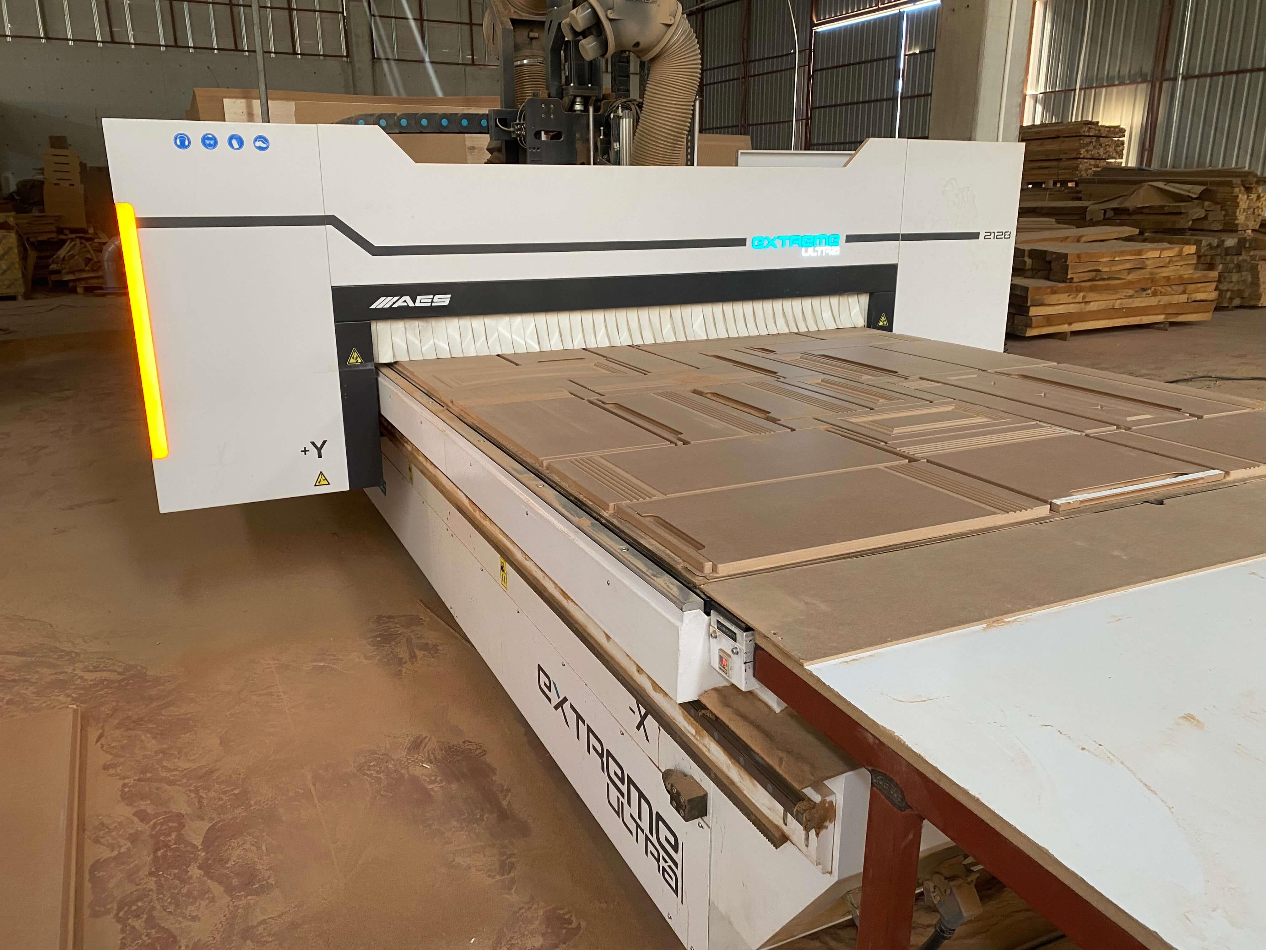Aes Extreme Ultra 2128 Süpürme Boşaltmalı Düz Tabla Cnc Makinesi (2023)