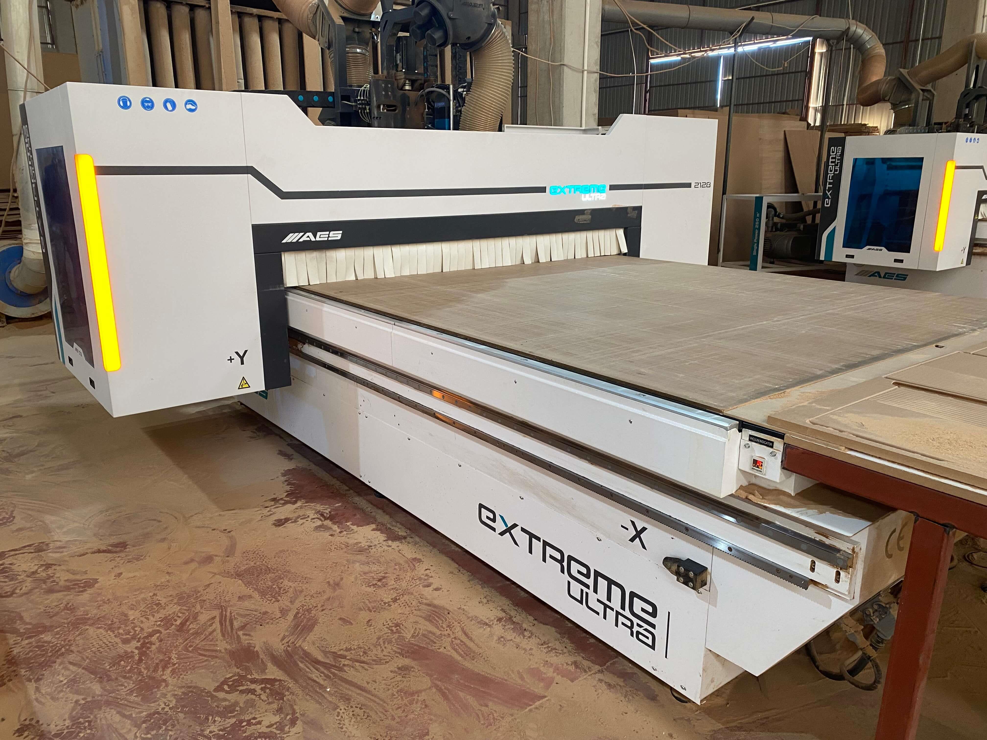 【末堂】 Aes Extreme Ultra 2128 Süpürmeli Düz Tabla Cnc Makinesi (2023