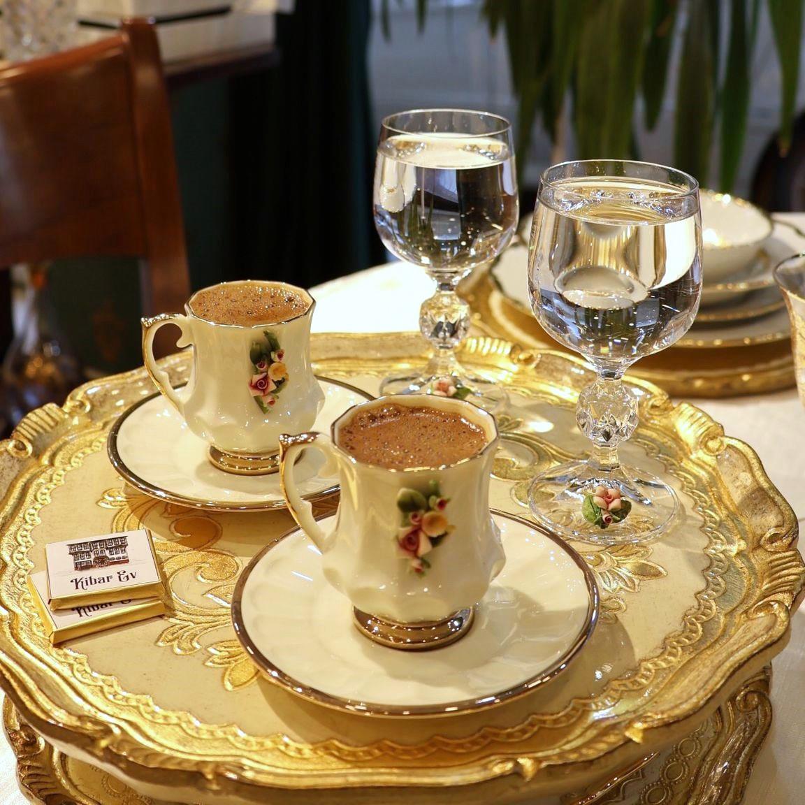 Capodimonte Model 6 Kişilik Kahve Fincanı Takımı