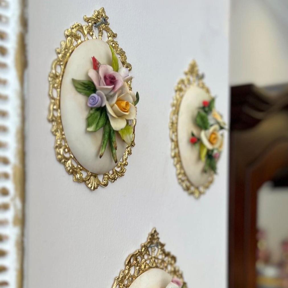 Gold Detaylı Çiçek Desenli Süs Tablo (Adet)