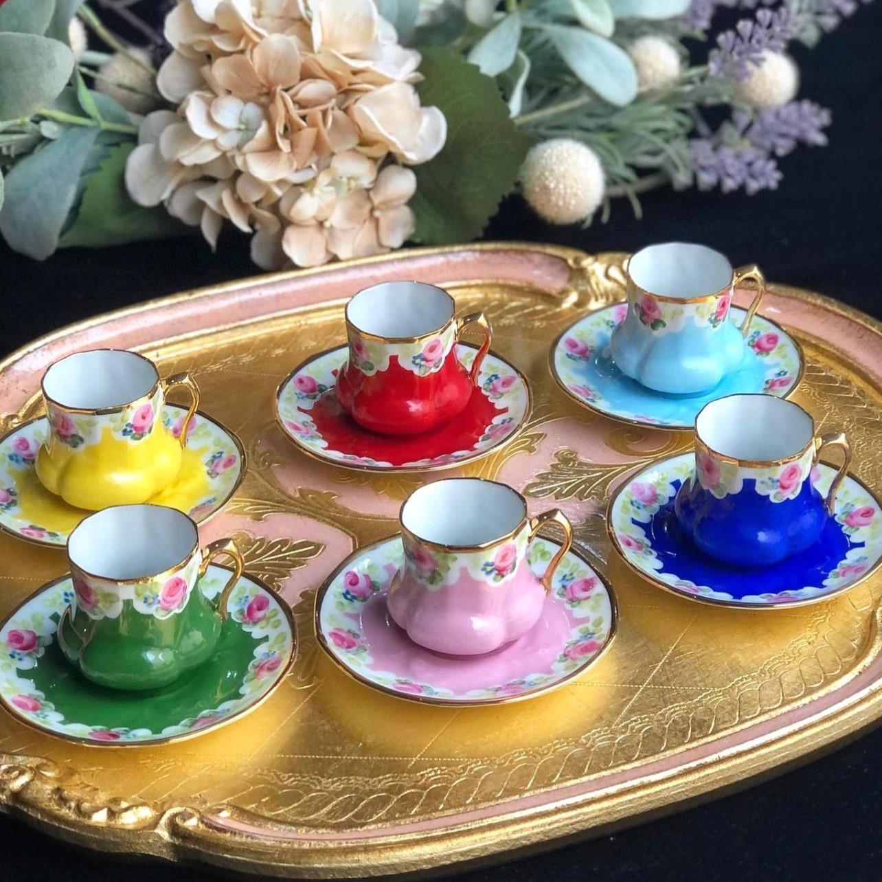 Saray Serisi Çiçek Desenli Renkli 6 Kişilik Kahve Fincanı Takımı