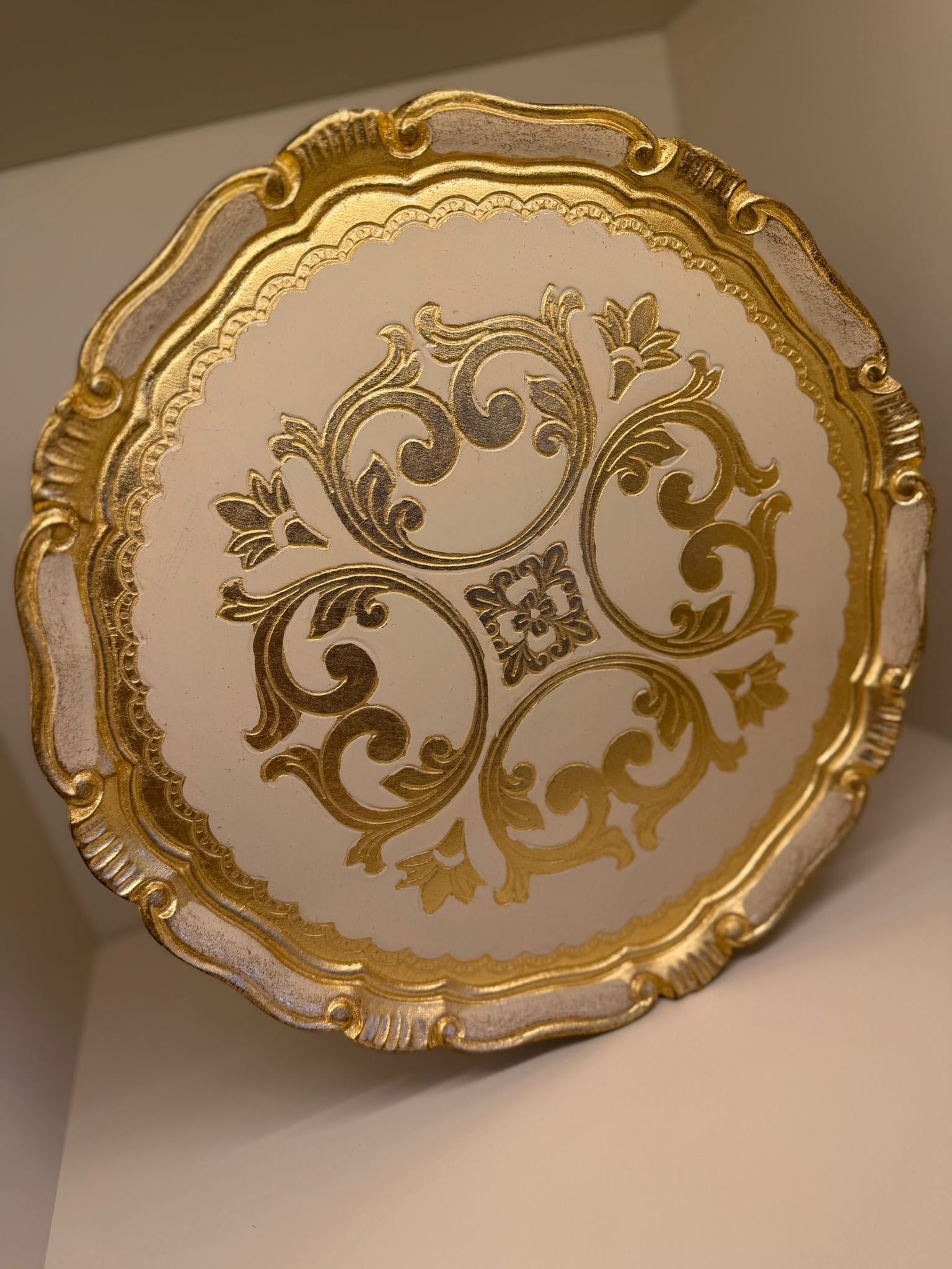 L & M Florence Art İthal Gül Ağacı Yuvarlak 4-5 Kişilik Tepsi