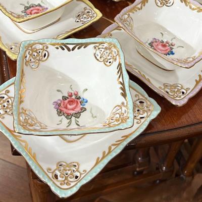 Gold Detaylı El Dekor 6 Kişilik Tatlı Tabağı Takımı